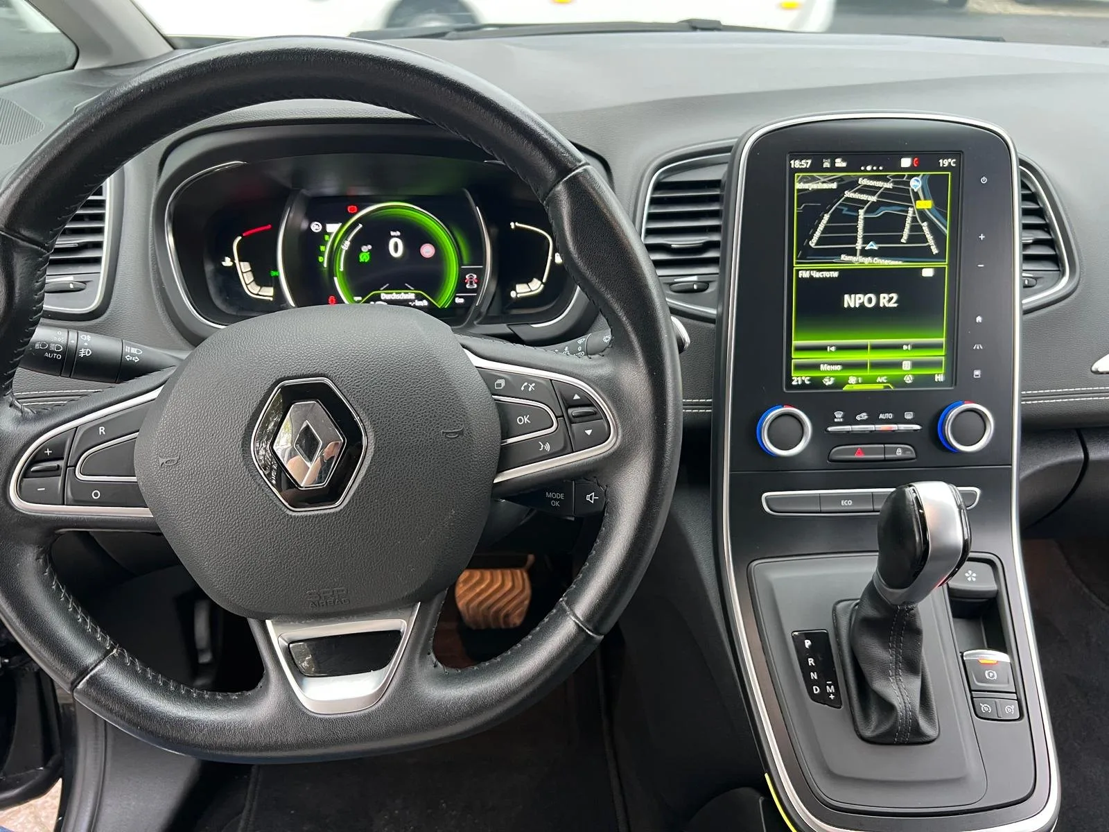 Renault Scenic 10