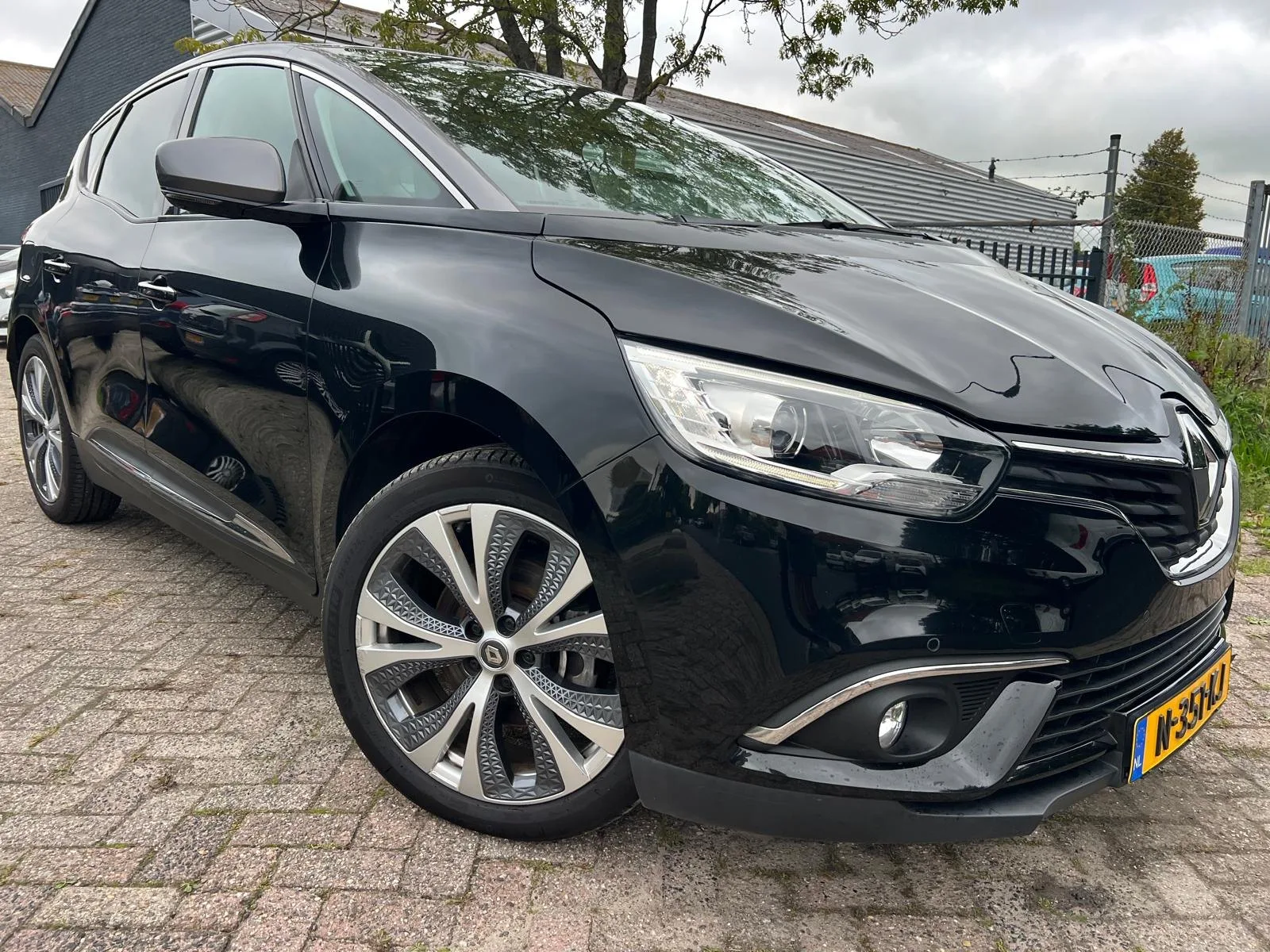 Renault Scenic 24