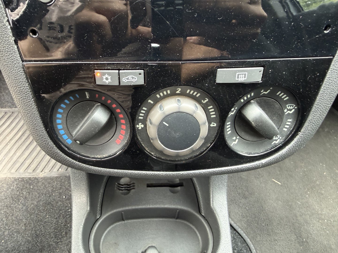 Opel Corsa 1.2-16V '111' Edition 17