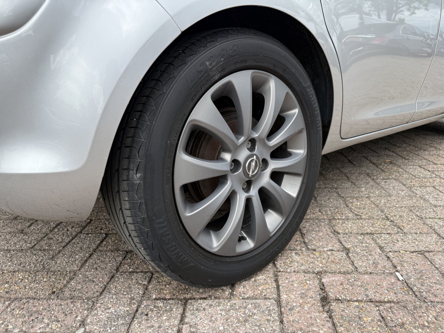 Opel Corsa 1.2-16V '111' Edition 21